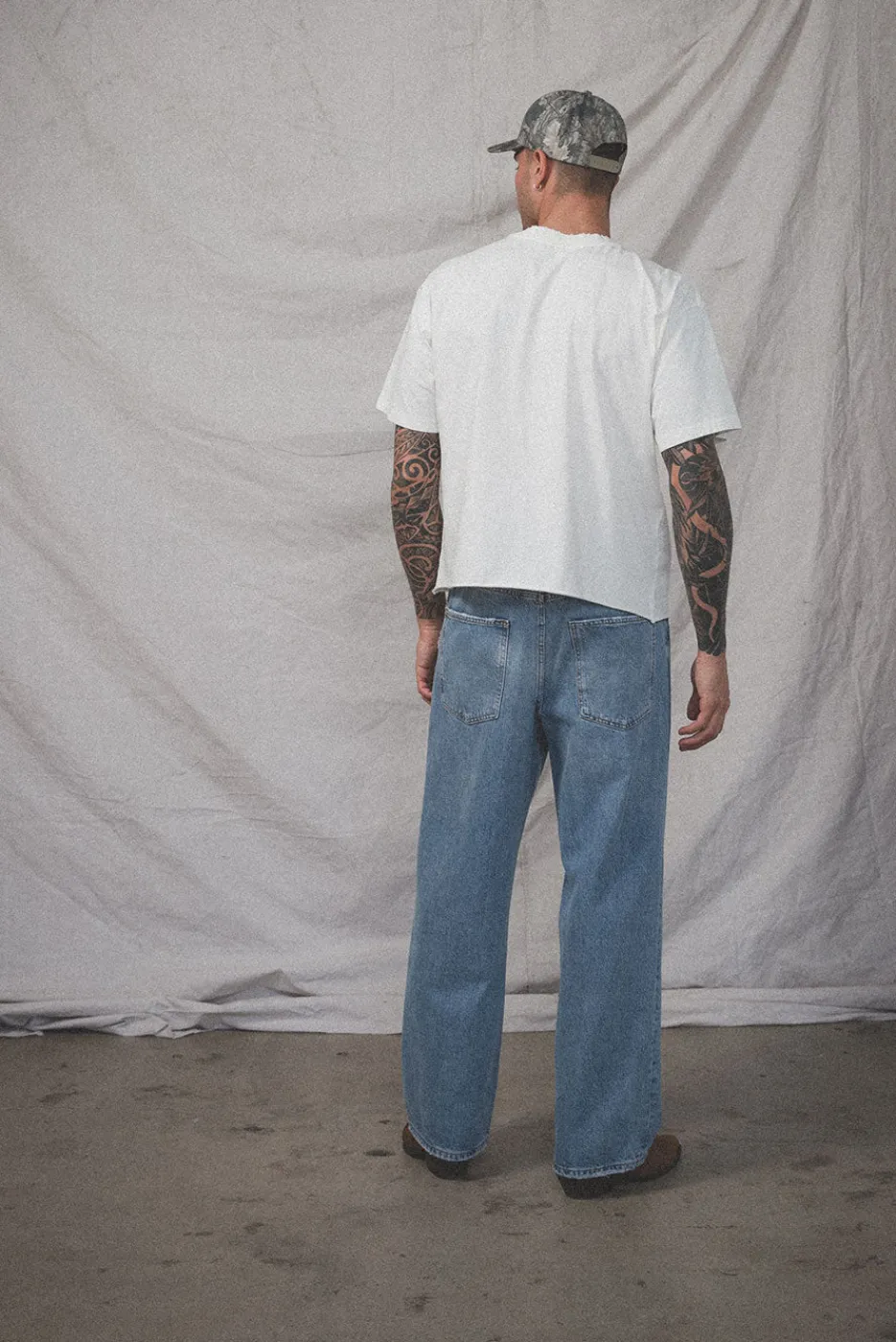 Elwood Clothing OVERSIZED CROP CORE TEE