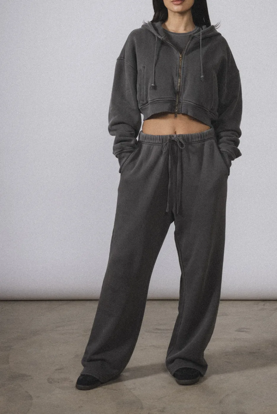 Elwood Clothing BABYDOLL CROP ZIP HOODIE