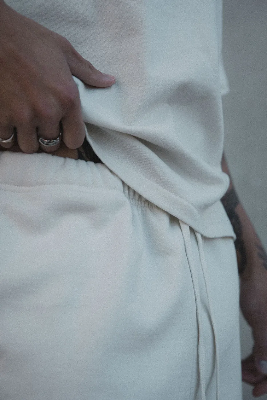 Elwood Clothing HEAVYWEIGHT TEE