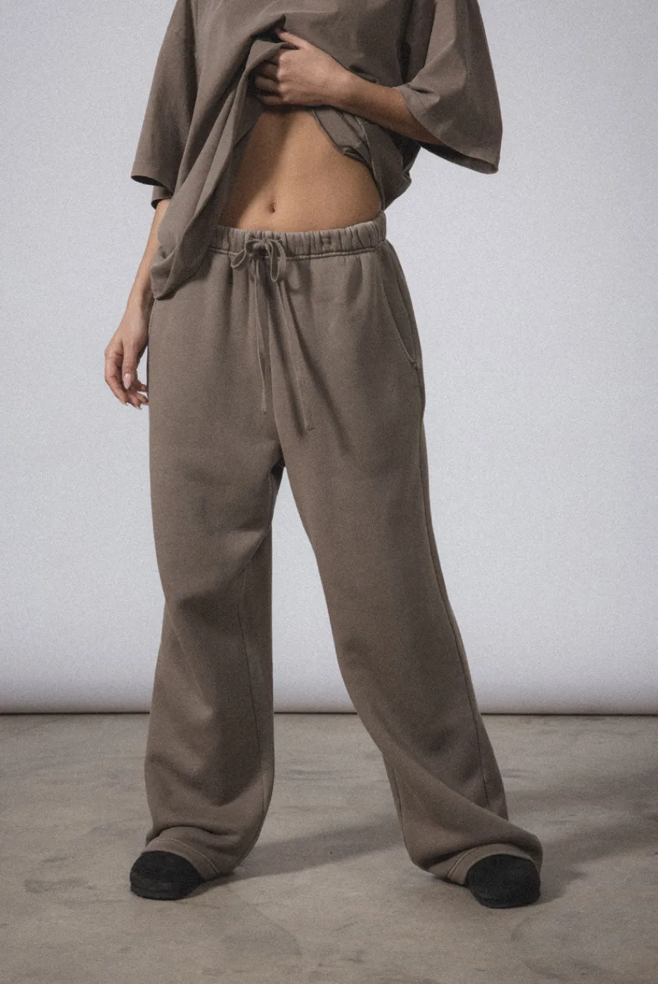 Elwood Clothing CORE STRAIGHT LEG SWEATPANT