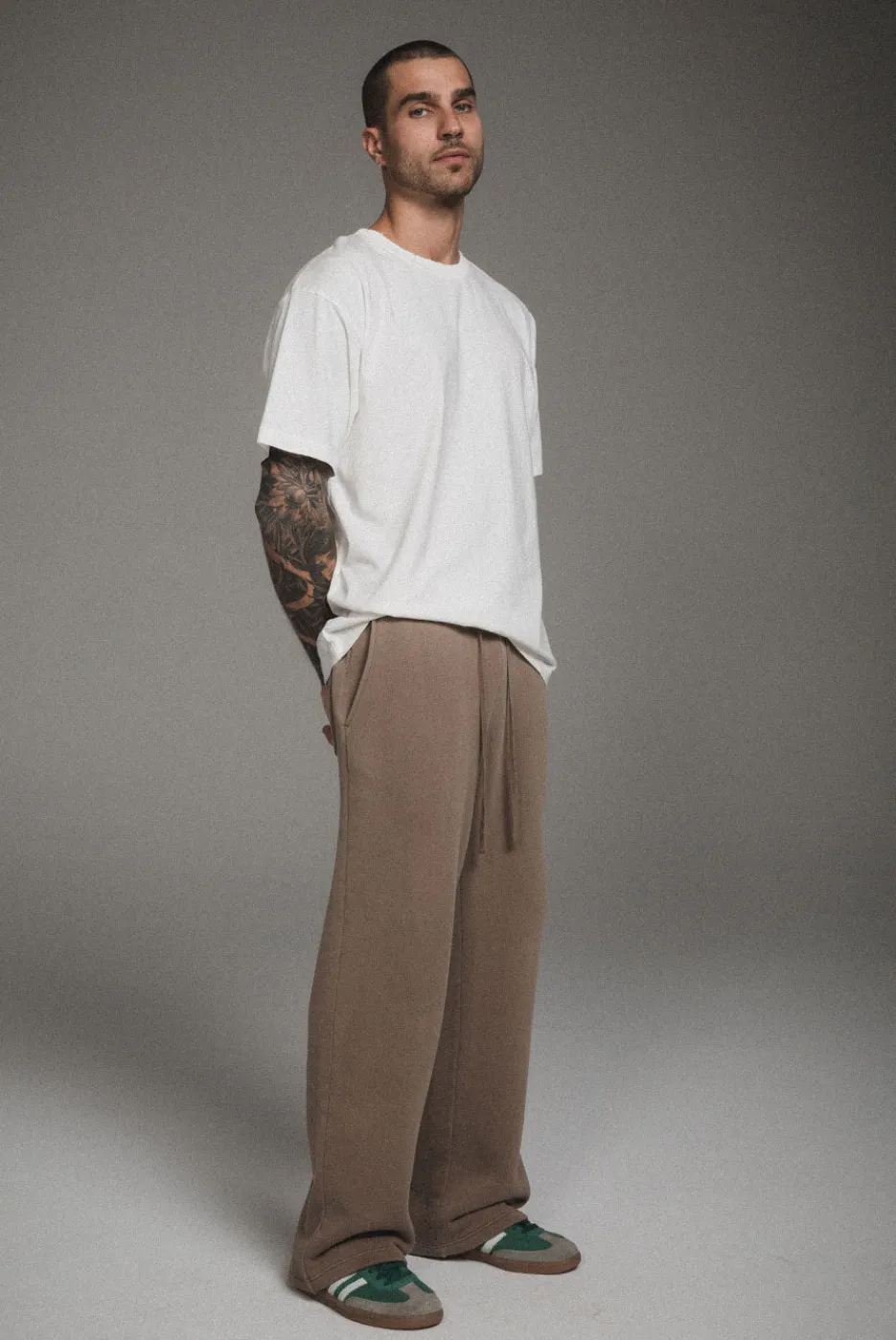 Elwood Clothing CORE STRAIGHT LEG SWEATPANT