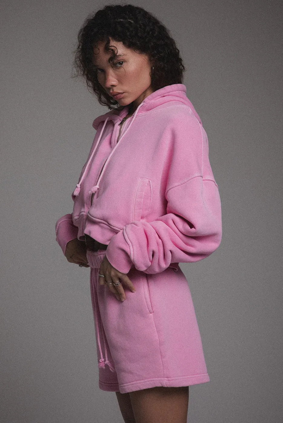 Elwood Clothing BABYDOLL CROP ZIP HOODIE