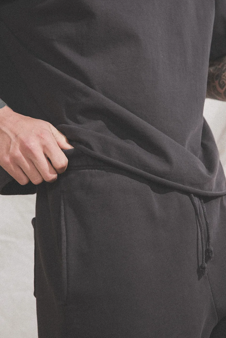 Elwood Clothing OVERSIZED CROP CORE TEE